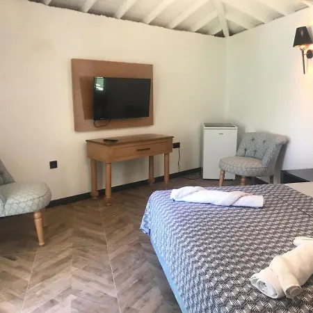 Talles Suit Butik Otel Apartamento Çeşme